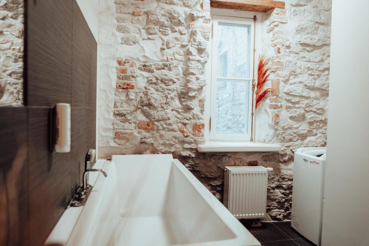 Apartment Design In The Heart Of Old Town